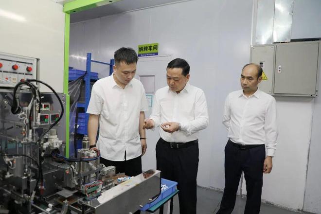 彭代元赴贺州经开区开展实体经济调研服务 深化技术交流合作